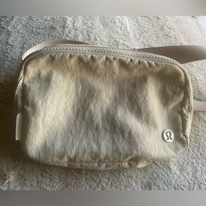 Lululemon Everywhere Belt Bag | White Opal